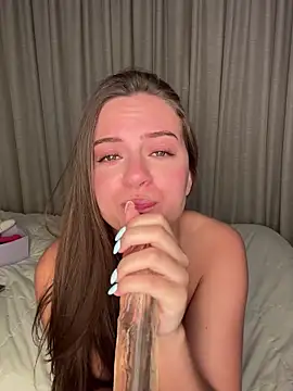 juliakhaleesii Webcam-Show