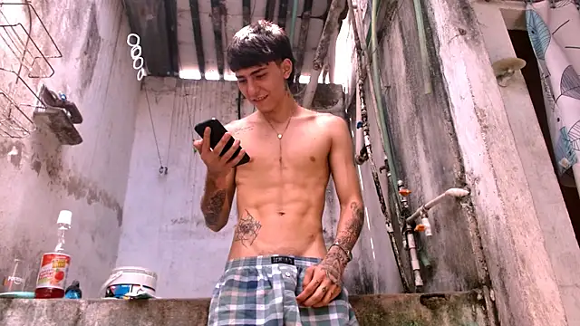 Show modela FlexxPrimee na web-kameri