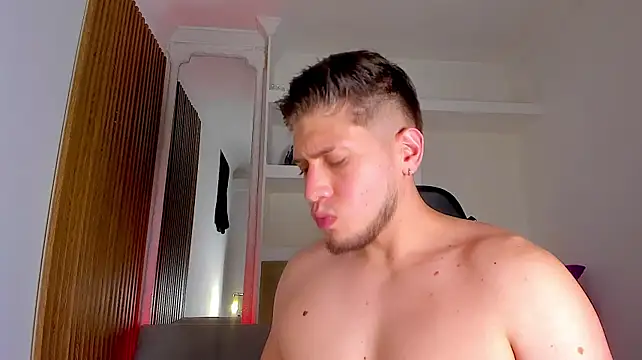 SebastianMaximoff_ Show Webcam