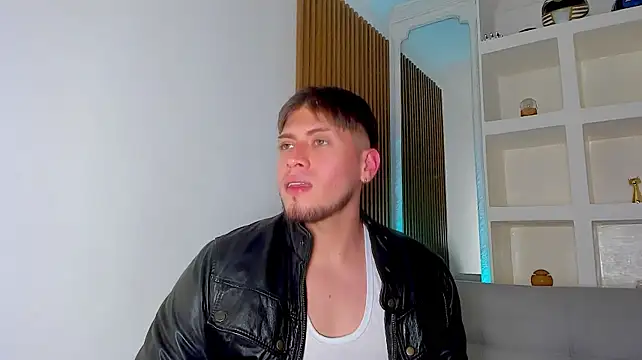 SebastianMaximoff_: διαδικτυακό σόου στην κάμερα