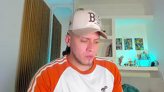 SebastianMaximoff_: διαδικτυακό σόου στην κάμερα