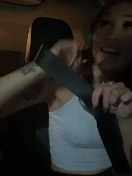 ThornsandHoney Live XXX Chat