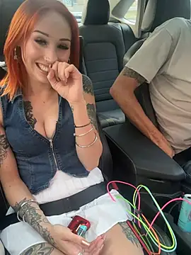 ThornsandHoney live XXX chat