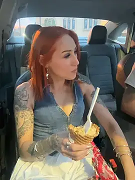 ThornsandHoney Show Webcam