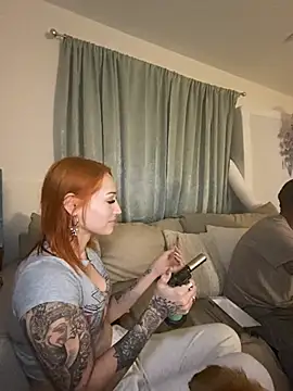 ThornsandHoney Webcam Show