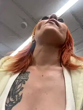 ThornsandHoney's Webcam Show