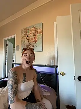 ThornsandHoney's Live XXX Chat