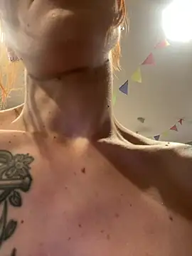 ThornsandHoney webcam show