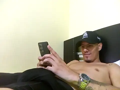 Show de lok2321 na webcam