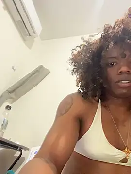 frenchiego Show in webcam
