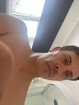Show modela malcolm2334 na web-kameri