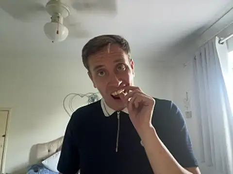 malcolm2334's Webcam Show