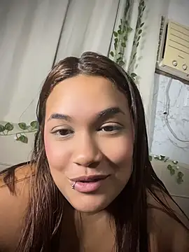 Show de Latina_kiara na webcam