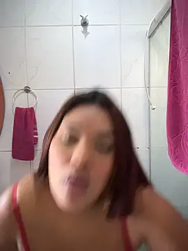 Show de Latina_kiara na webcam