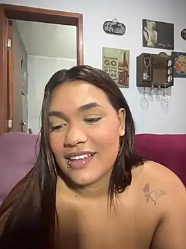 Show de Latina_kiara na webcam