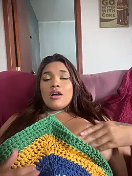 Latina_kiara's Live XXX Chat