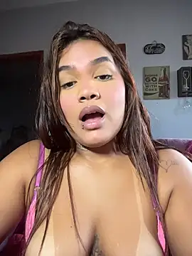 Show de Latina_kiara na webcam