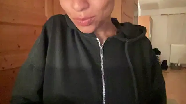 YaraEstelle Webcam show