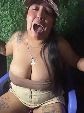 Julissaaaa Show in webcam