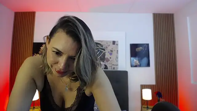 milfsecret69's Live XXX Chat
