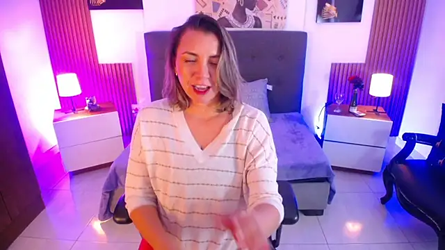 milfsecret69's Live XXX Chat