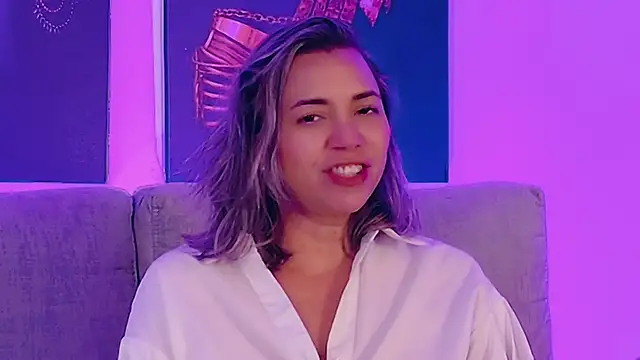 צ'אט XXX בשידור חי של milfsecret69