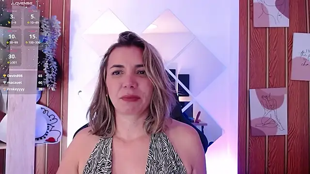 milfsecret69 XXX чат на живо