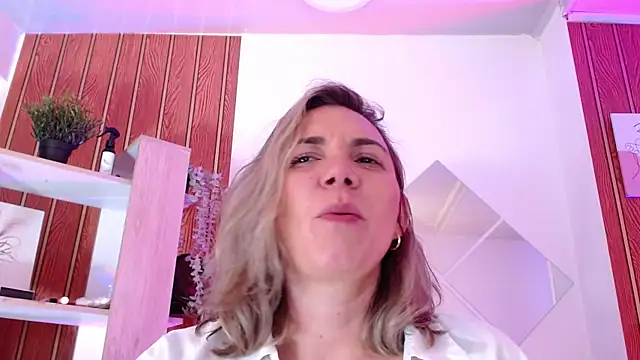 دردشة milfsecret69 الجنسية المباشرة
