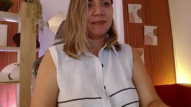 צ'אט XXX בשידור חי של milfsecret69