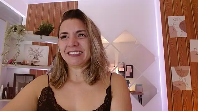 milfsecret69's Webcam Show
