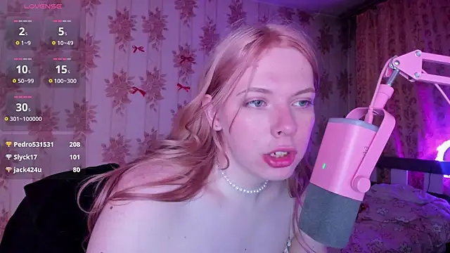 Cutie_Bambi Adlı Modelin Web Kamerası Şovu