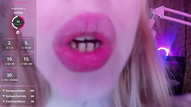 Pertunjukan Kamera Web Cutie_Bambi