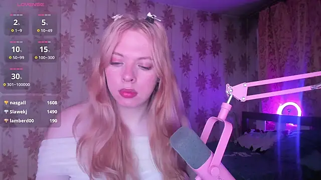 Cutie_Bambi Adlı Modelin Web Kamerası Şovu