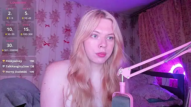 Cutie_Bambi's Webcam Show