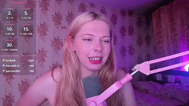 Show modela Cutie_Bambi na web-kameri