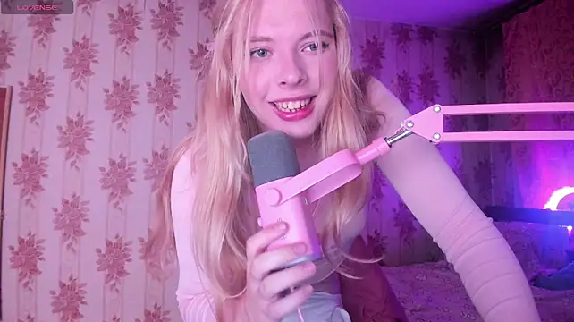 Cutie_Bambi Show Webcam