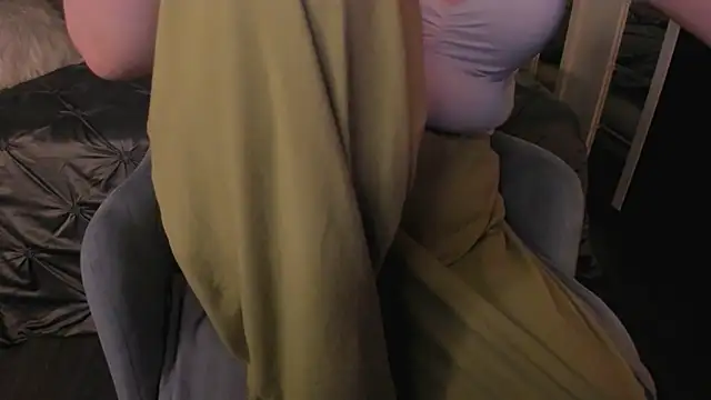 Živý XXX chat Maykinkya