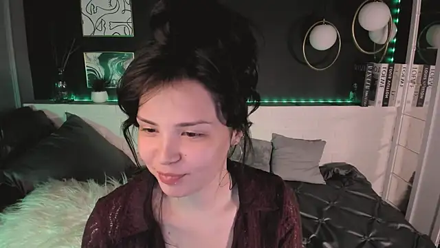 Maykinkya Live XXX-Chat