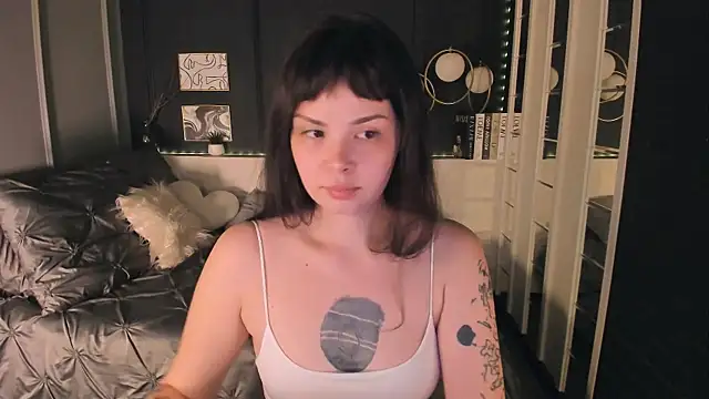 Maykinkya Chat XXX live