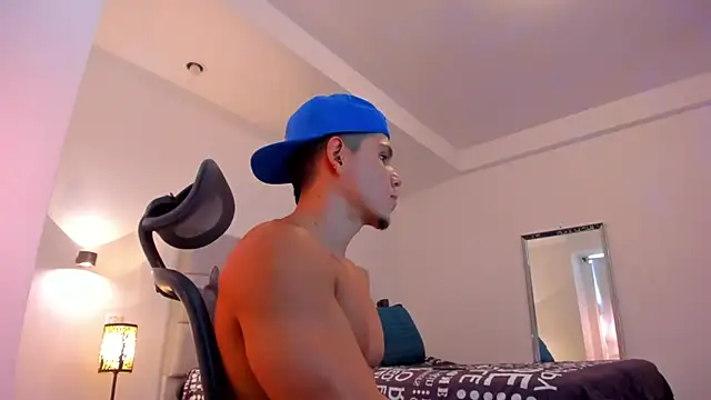 chris_morgan7 webkamerás műsora