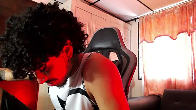 Živý XXX chat D3v1L88