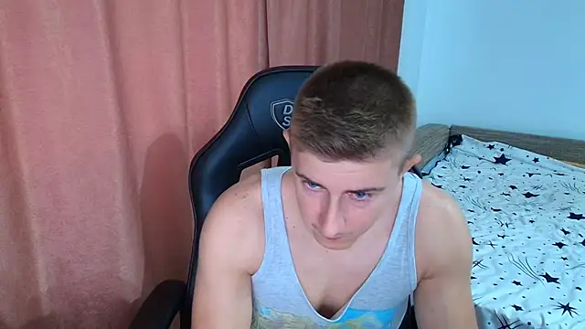 PowerBoy07 Webcam show