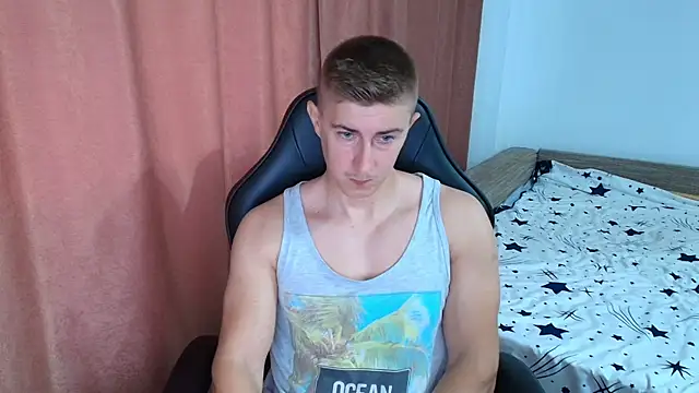 PowerBoy07 Webcam show