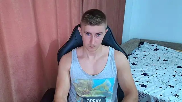 PowerBoy07 Webcam show