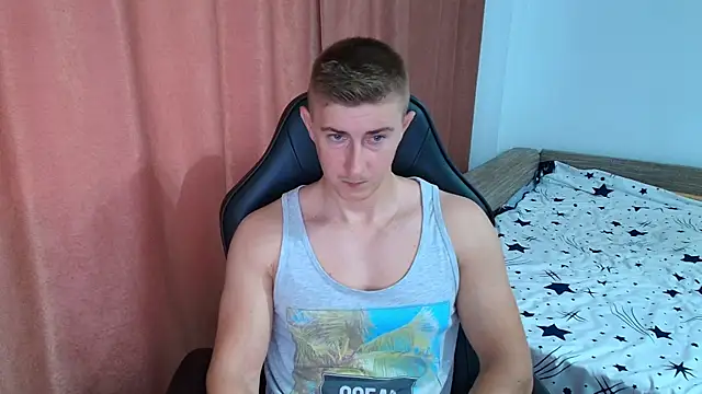 PowerBoy07 Webcam show