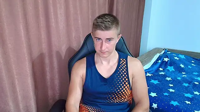 PowerBoy07 Webcam show
