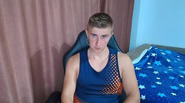 PowerBoy07 Webcam show