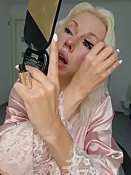 Show modela Mazlik27 na web-kameri