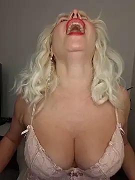 Show modela Mazlik27 na web-kameri