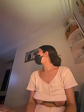 IRIS-GIRL Webcamshow